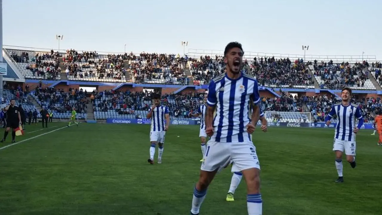 Alberto Quiles celebrando uno de los goles conseguidos esta temporada ante el C&oacute;rdoba. - TENOR