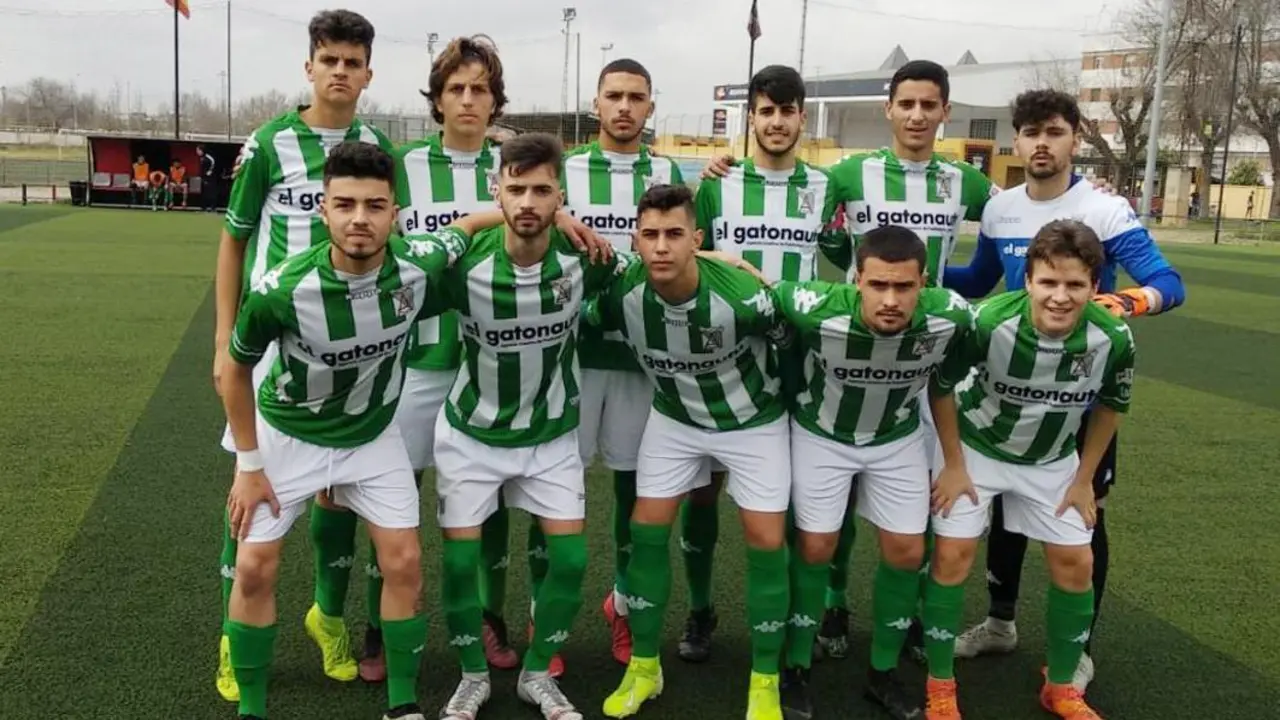 El equipo juvenil A del Atl&eacute;tioc Sanluque&ntilde;o antes del partido - Juan Antonio