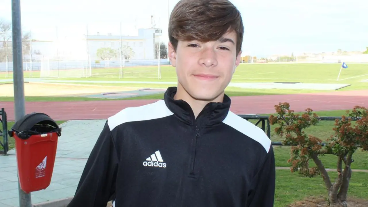 Israel Gonz&aacute;lez fue titular ante el Escuela de Porteros - Ra&uacute;l J. Bustillos