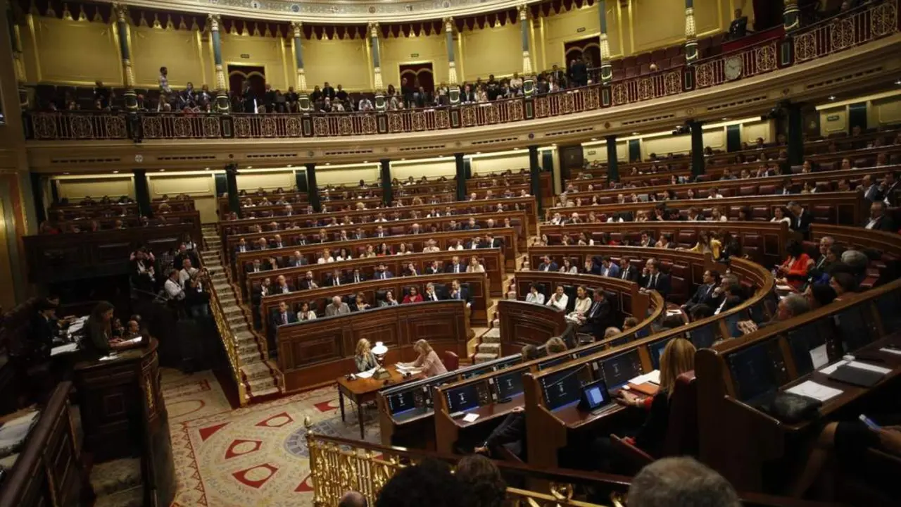 Plano general del hemiciclo del Congreso durante su constituci&oacute;n. - EP