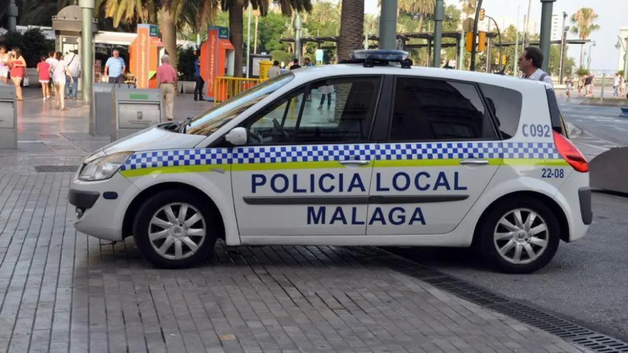 Patrulla de la Polic&iacute;a Local. - VM