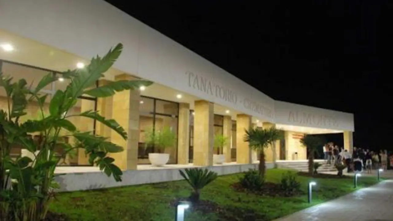 Tanatorio de Almonte. - VH