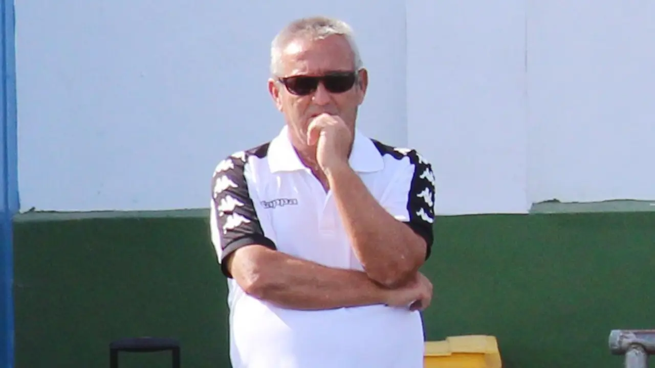 Pastorino, uno de los responsables del equipo infantil A del Atl&eacute;tico Sanluque&ntilde;o - Ra&uacute;l J. Bustillos