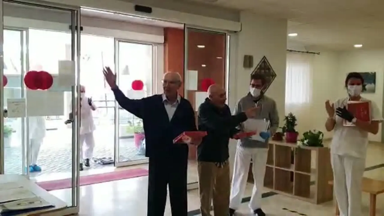 Vuelven al Centro Joaqu&iacute;n Rosillo sus primeros mayores recuperados
