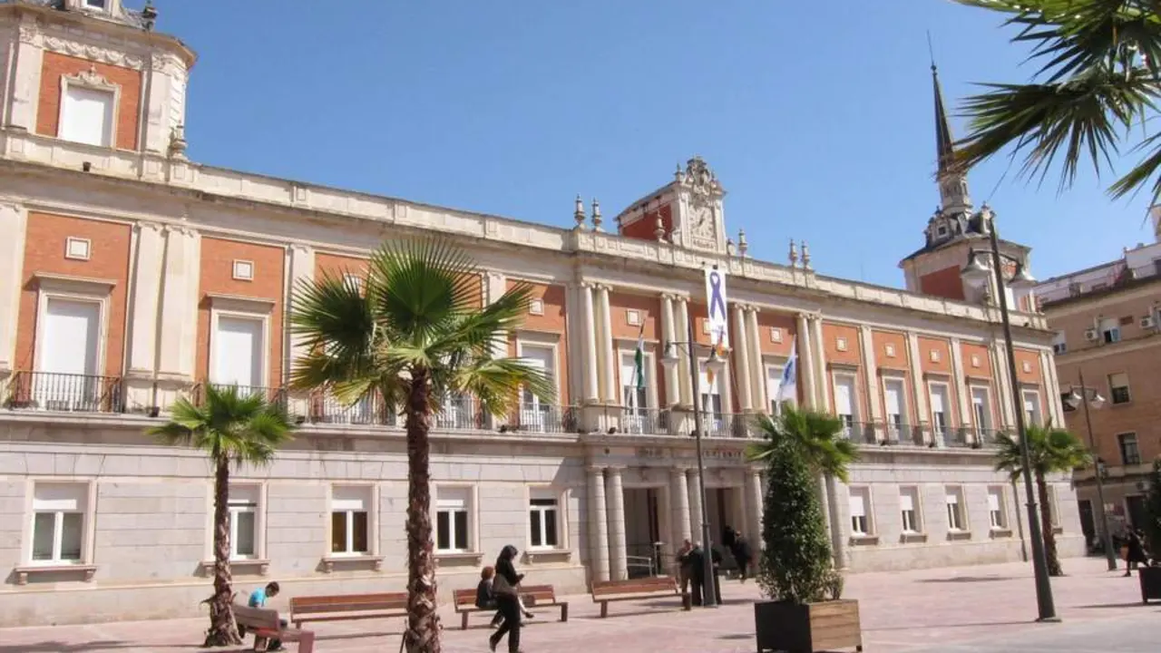 Fachada del Ayuntamiento de Huelva. - VH