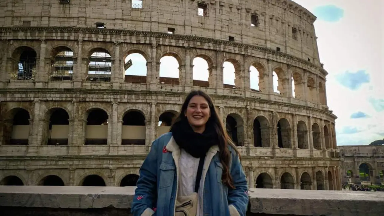 Carmen durante un viaje a Roma - 