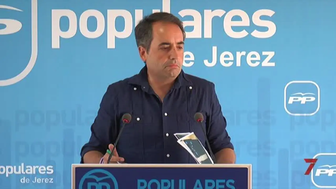 Salda&ntilde;a amenaza con romper el grupo municipal