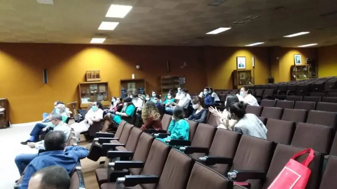 Imagen del acto de los MIR en Hospital Cl&iacute;nico. - CCOO en M&aacute;laga