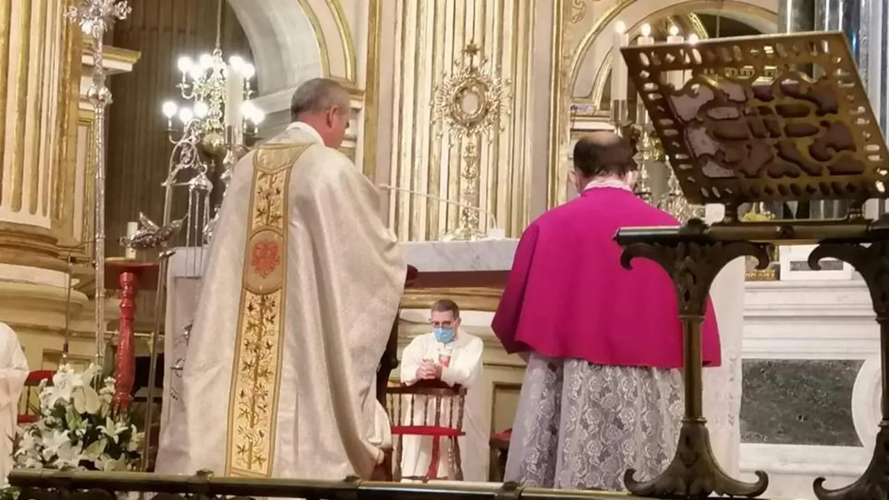 Un momento de la Eucarist&iacute;a. - Di&oacute;cesis