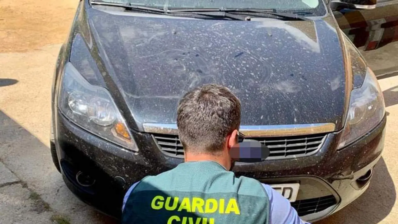 Uno de los coches robados. - VH