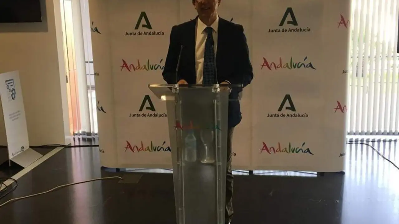 Juan Mar&iacute;n en rueda de prensa. - VM