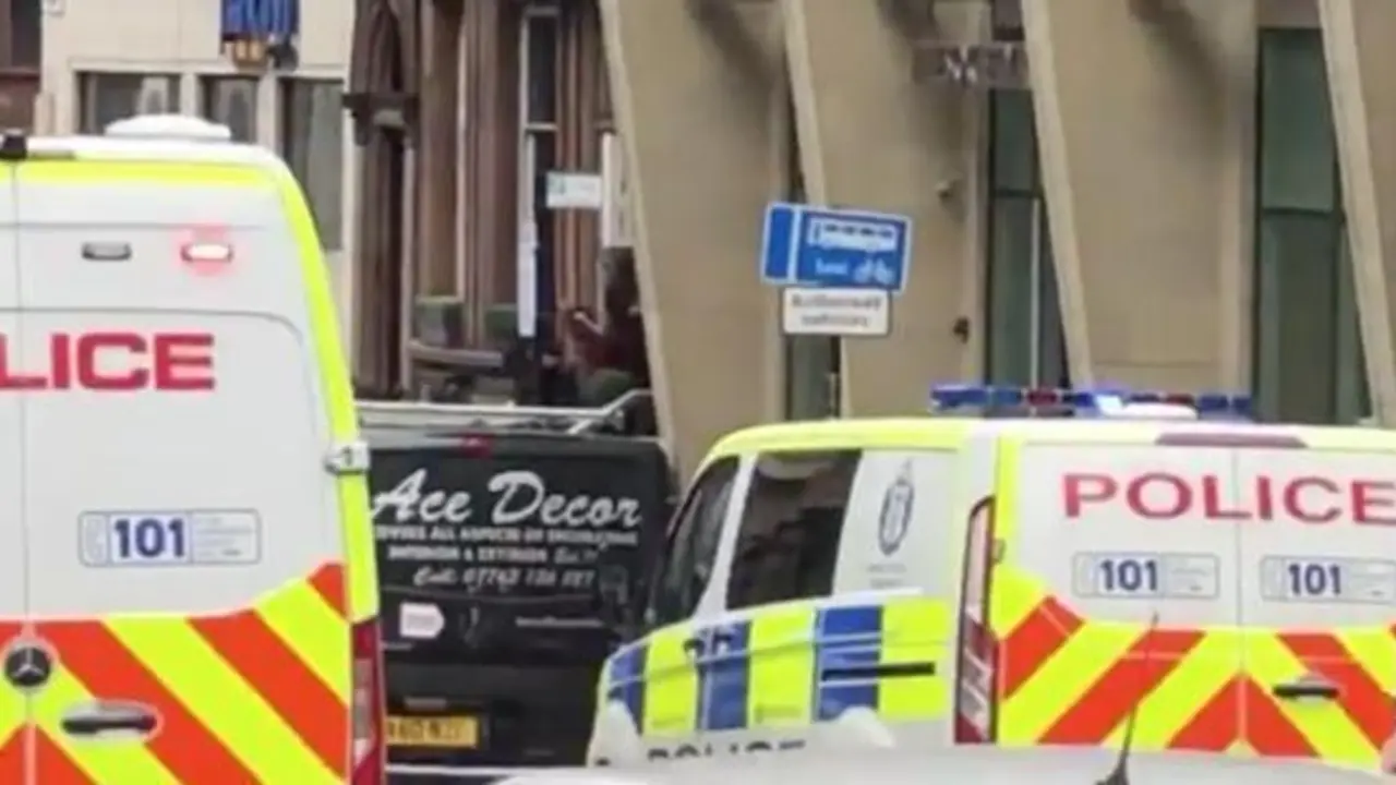 Operaci&oacute;n en Glasgow. - T.W.