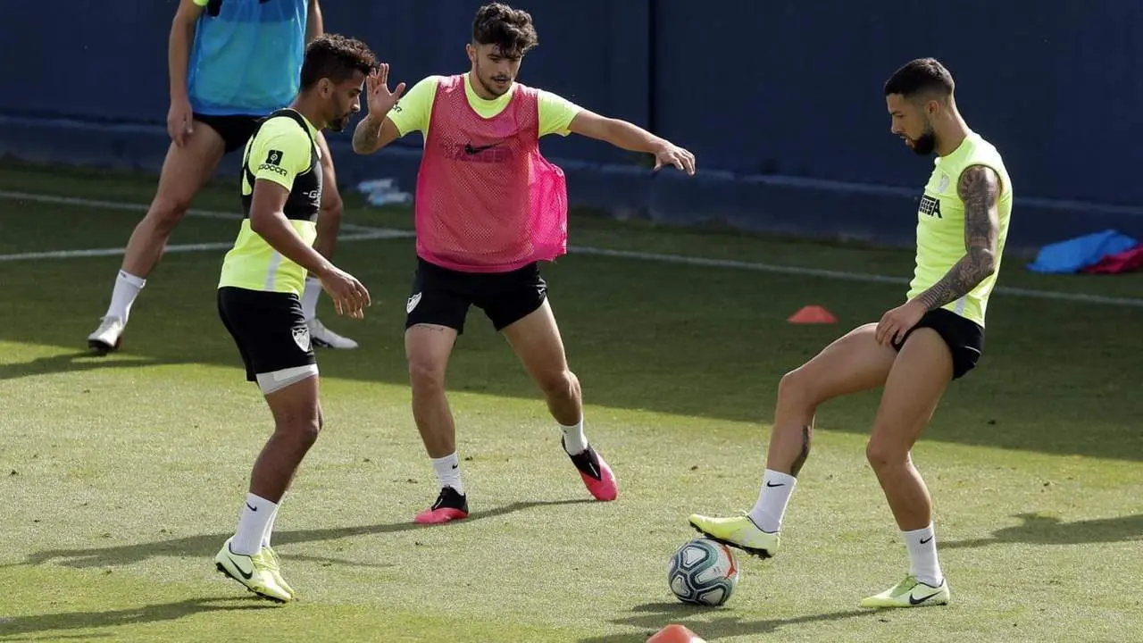 Caluroso entrenamiento. - M&aacute;laga CF