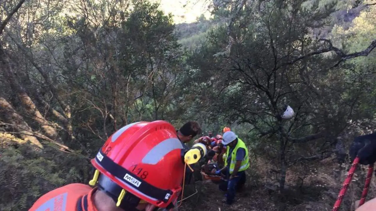 Rescate de un conductor en Aroche. - CONSORCIO