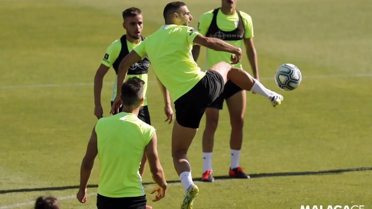 Trabajo duro para ganar en Vallecas. - M&aacute;laga CF