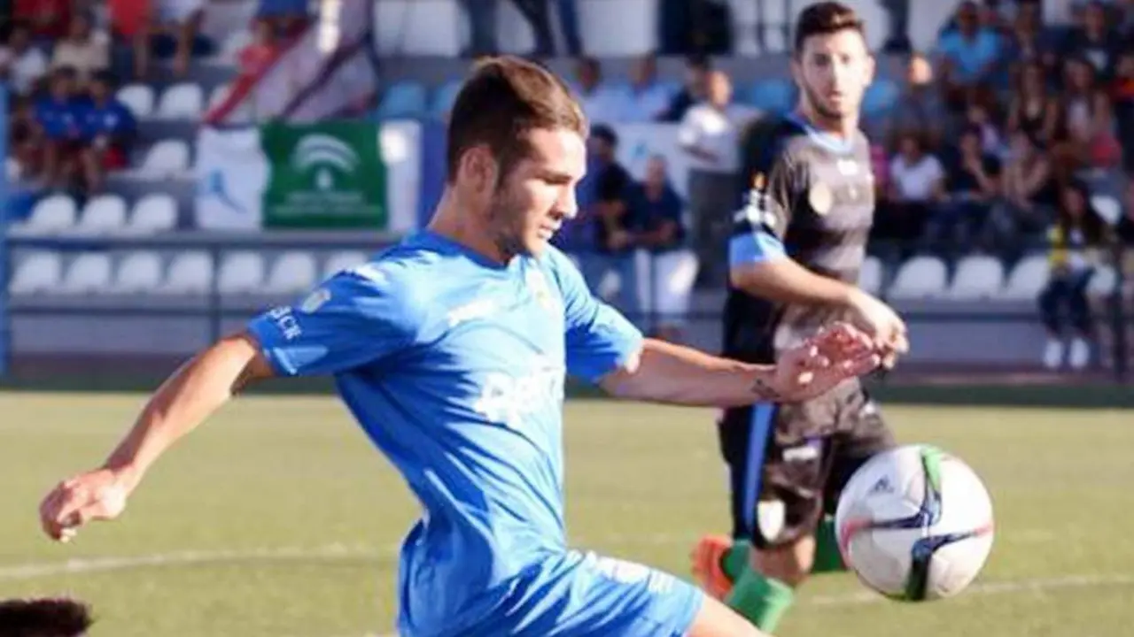 El sanluque&ntilde;o &Aacute;lvaro Ram&iacute;rez espera conocer pronto su futuro - Sparra