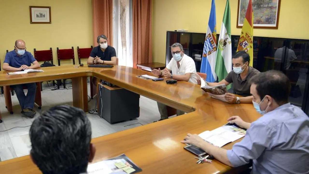Un momento de la reuni&oacute;n.  - Jerez.es