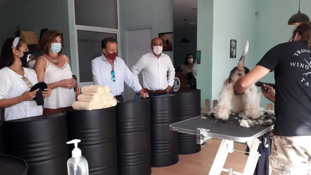 Visita al nuevo establecimiento. - 