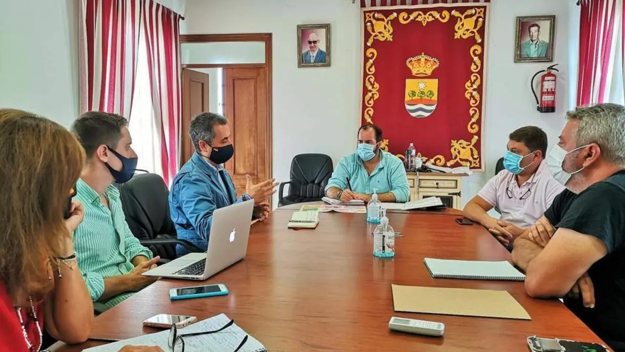 Salda&ntilde;a junto al alcalde de Estella - PP