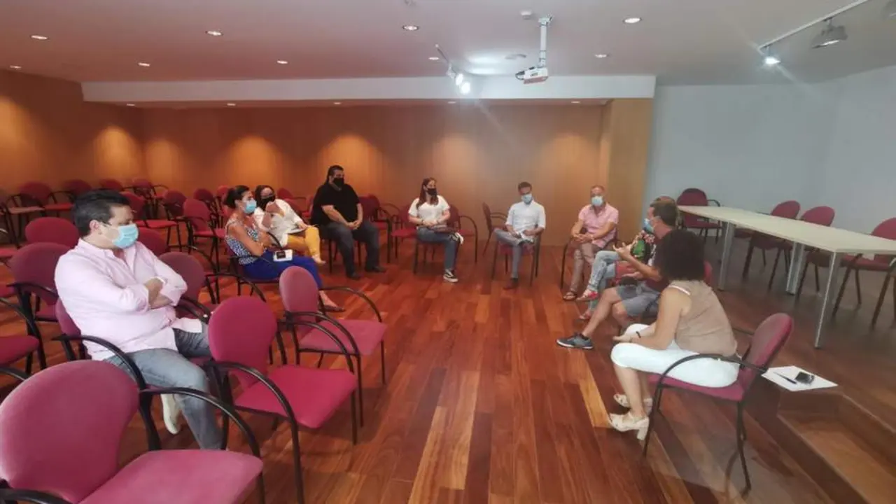 Reuni&oacute;n Auxiliares Administrativos. - Viva