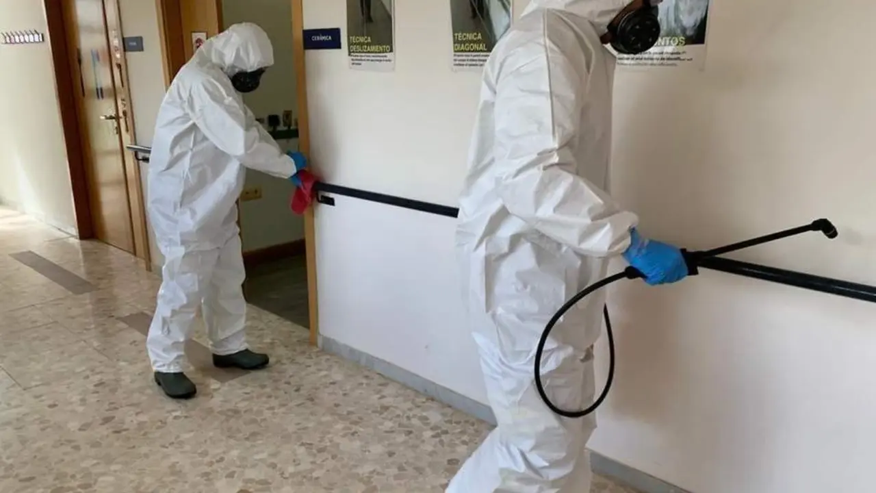 Desinfecci&oacute;n en una residencia. - EP