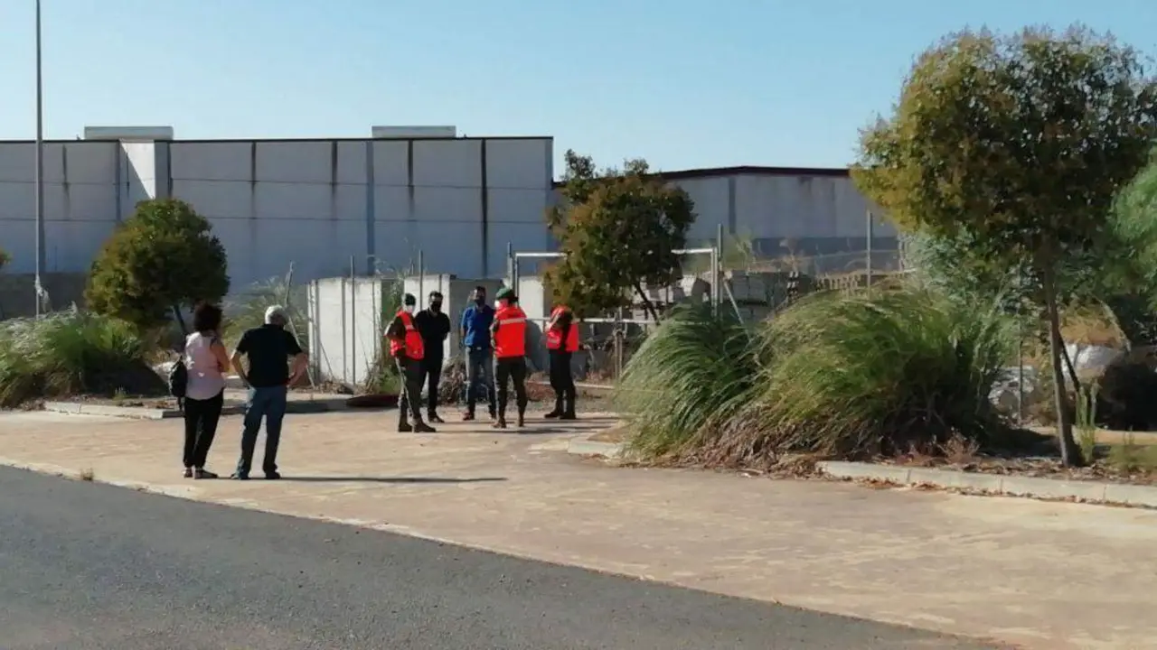 Visita a una parcela para ubicar el campamento. - VH