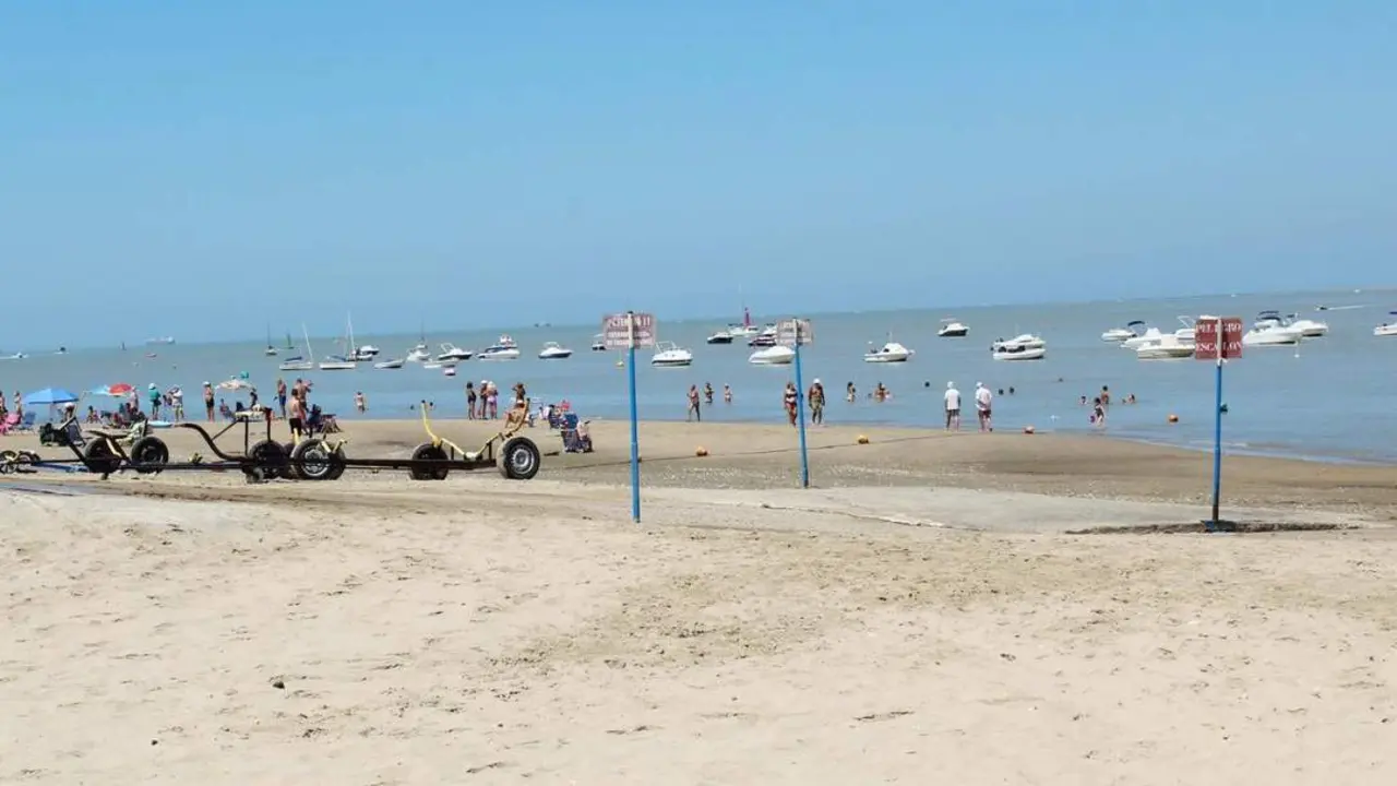 Playa de Bajo de Gu&iacute;a - A. I.