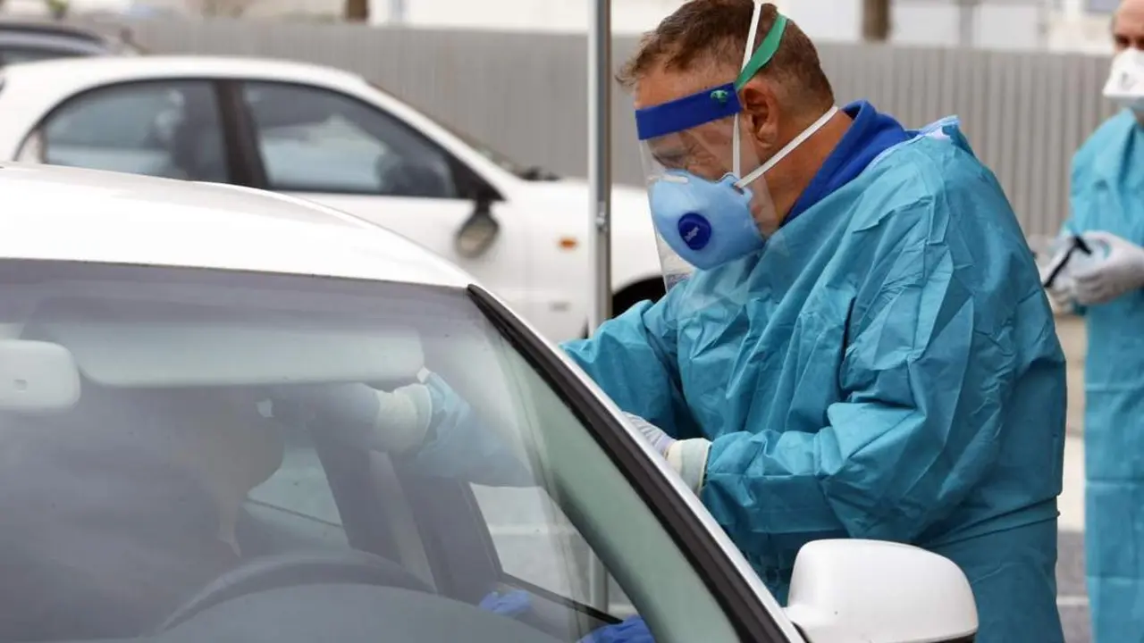 Dispositivo sanitario de la prueba test del PCR. - EP