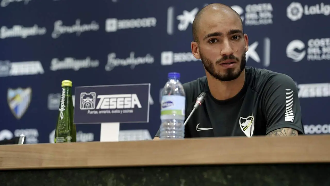 En rueda de prensa (archivo). - M&aacute;laga CF