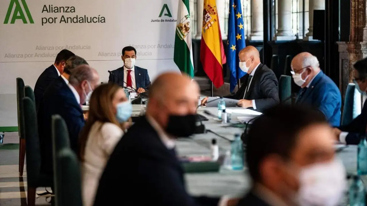 Reuni&oacute;n de Juanma Moreno con los presidentes de las diputaciones. - AI