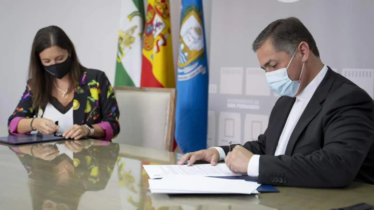 Firma del nuevo convenio. - 
