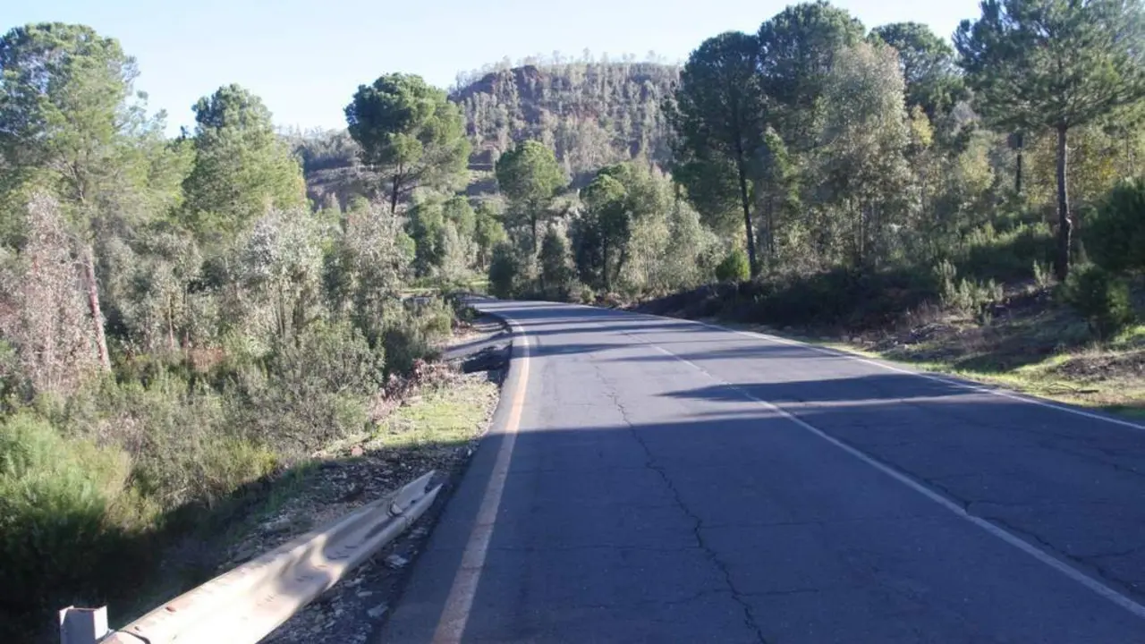 Una de las carreteras en las que se actuar&aacute;. - VH