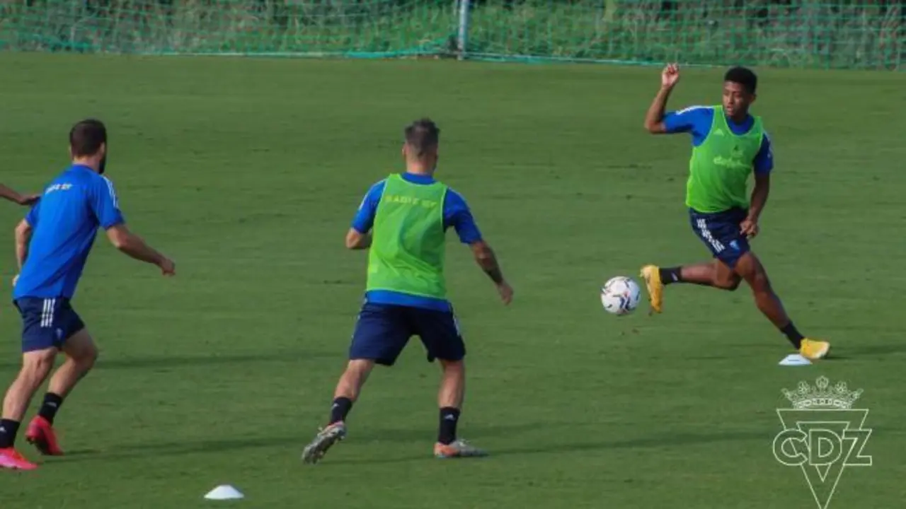 Entrenamiento en El Rosal - C&aacute;diz CF