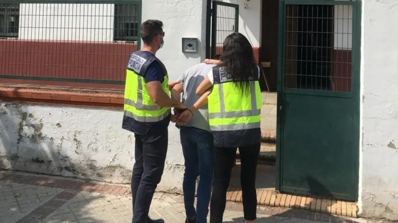 Polic&iacute;a Nacional. - PN