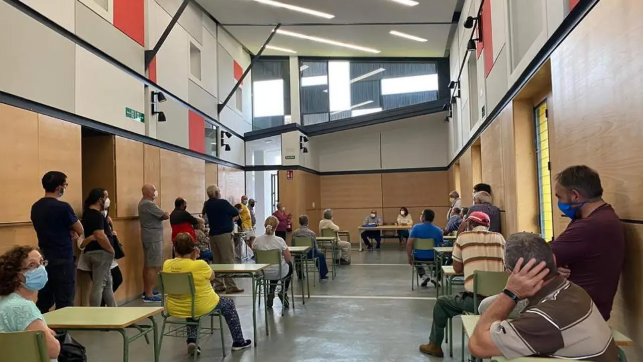 Reuni&oacute;n con vecinos de Cueva de la Mora. - VH