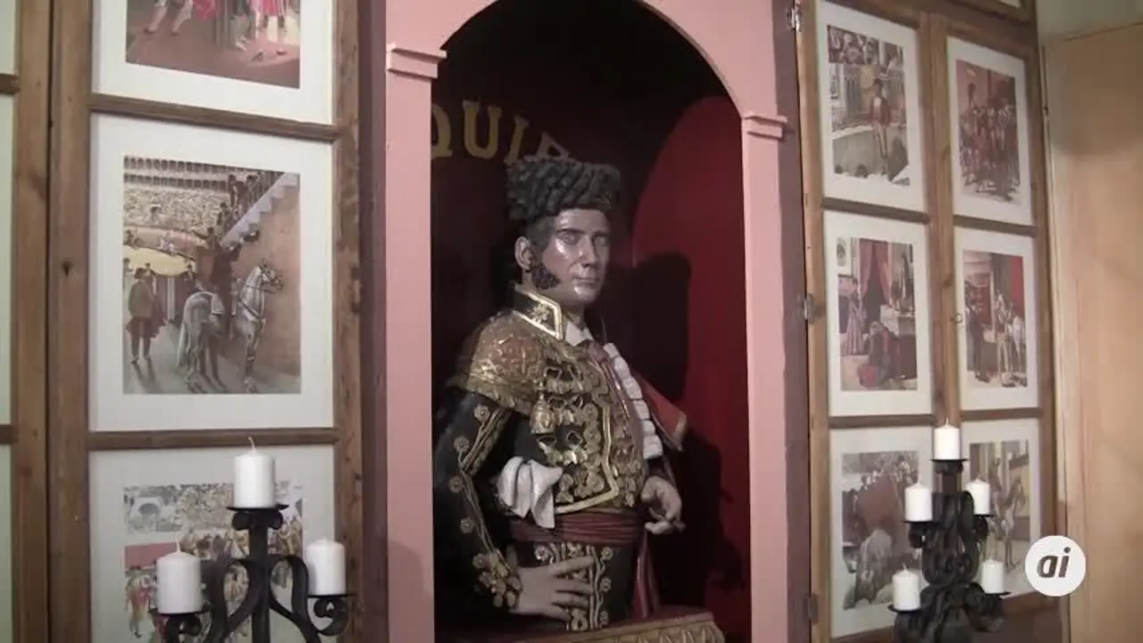 El alcalde visita del Museo Francisco Montes 'Paquiro' tras las obras de reforma