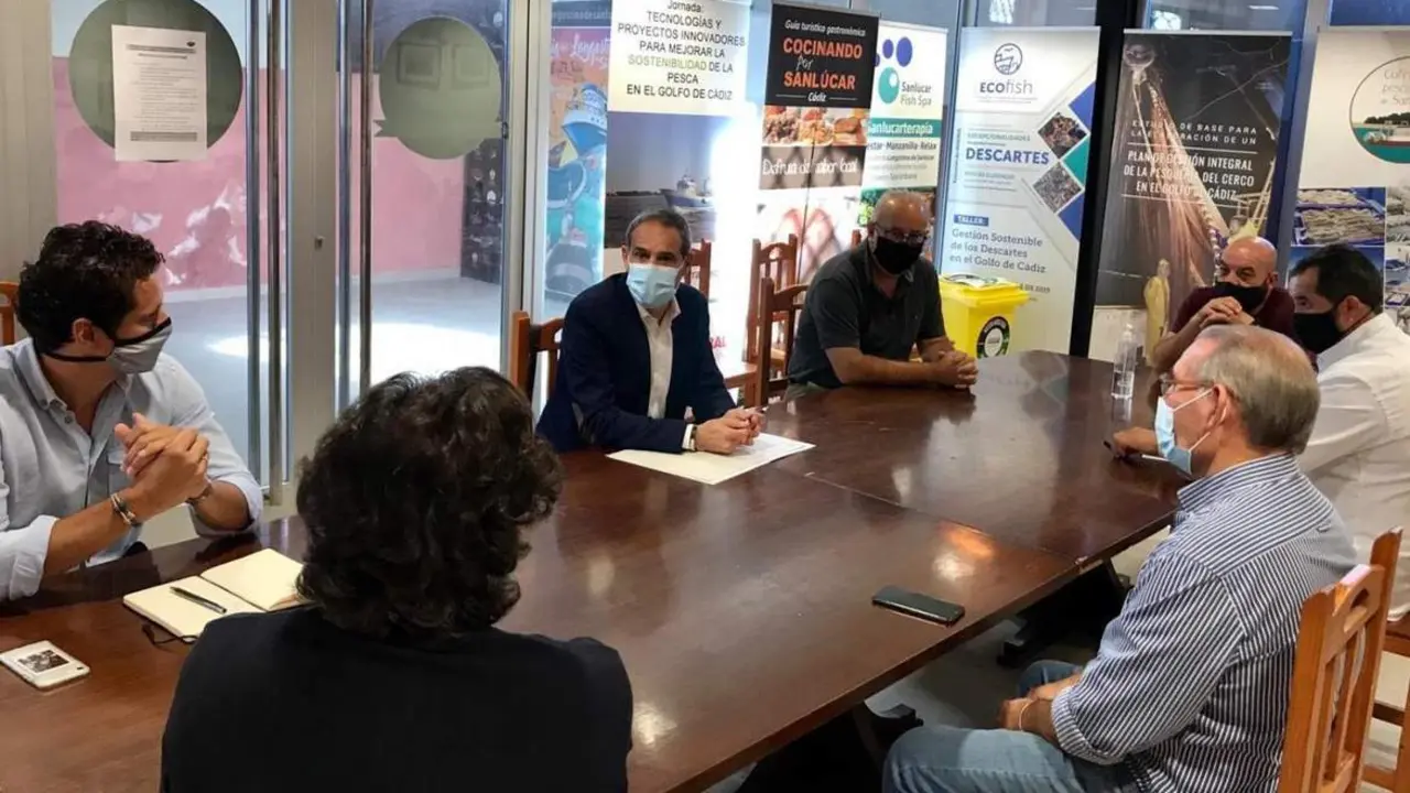 Reuni&oacute;n en la Cofrad&iacute;a de Pescadores de Sanl&uacute;car. - Informaci&oacute;n.