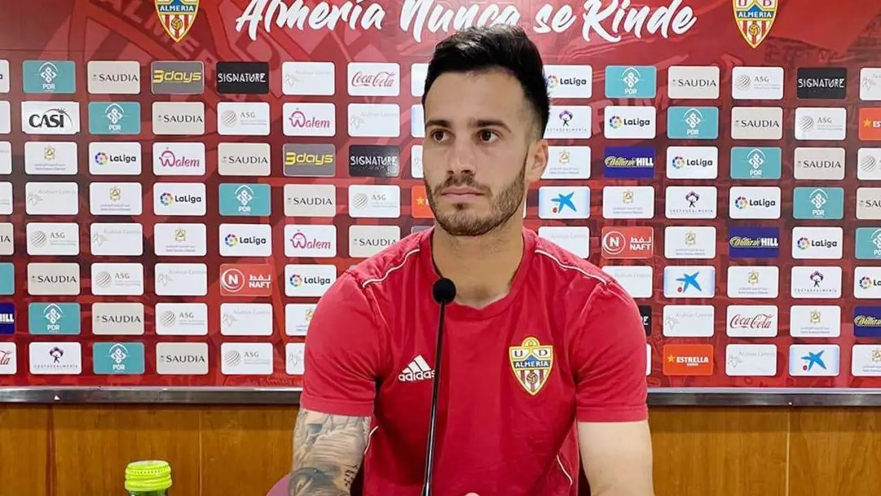 Lazo conf&iacute;a en completar una gran temporada en el Almer&iacute;a - A. I.