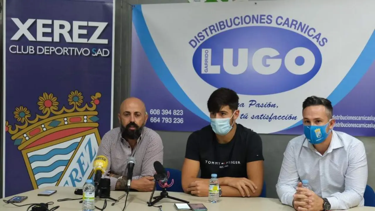 Tit&iacute;n Gil y Juan D&iacute;az este martes en C&aacute;rnicas Lugo. - Cristo Garc&iacute;a
