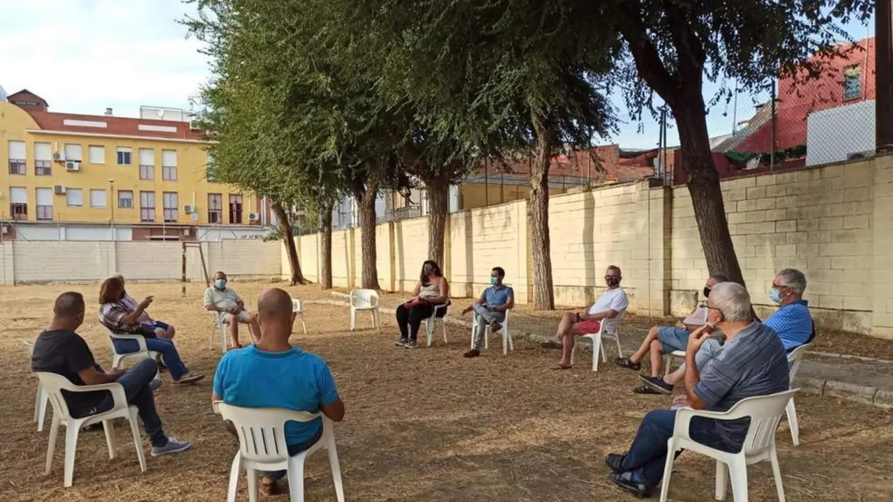 El encuentro con vecinos del Cerro-Amate. - AS