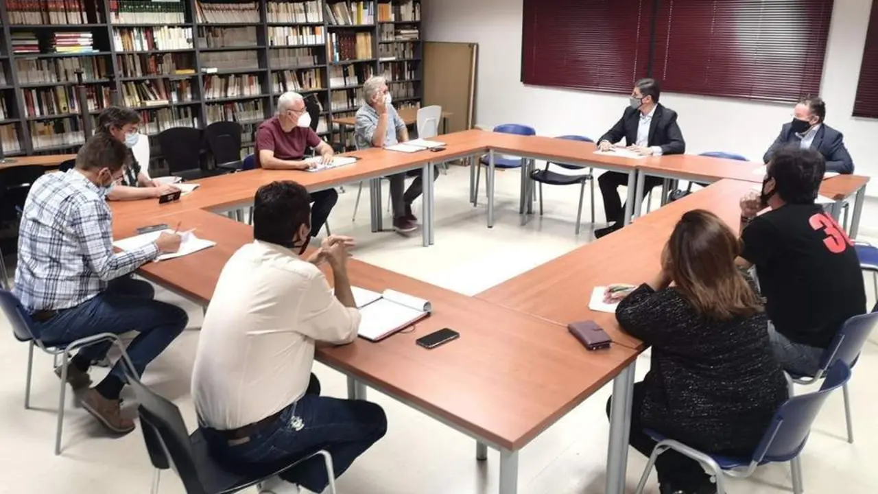 Reuni&oacute;n de Cs con la plantilla de Tussam. - Cs