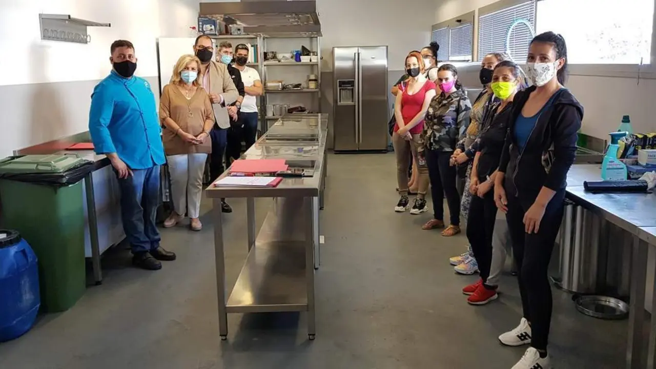 INAUGURACI&Oacute;N DEL CURSO DE COCINA. - Viva