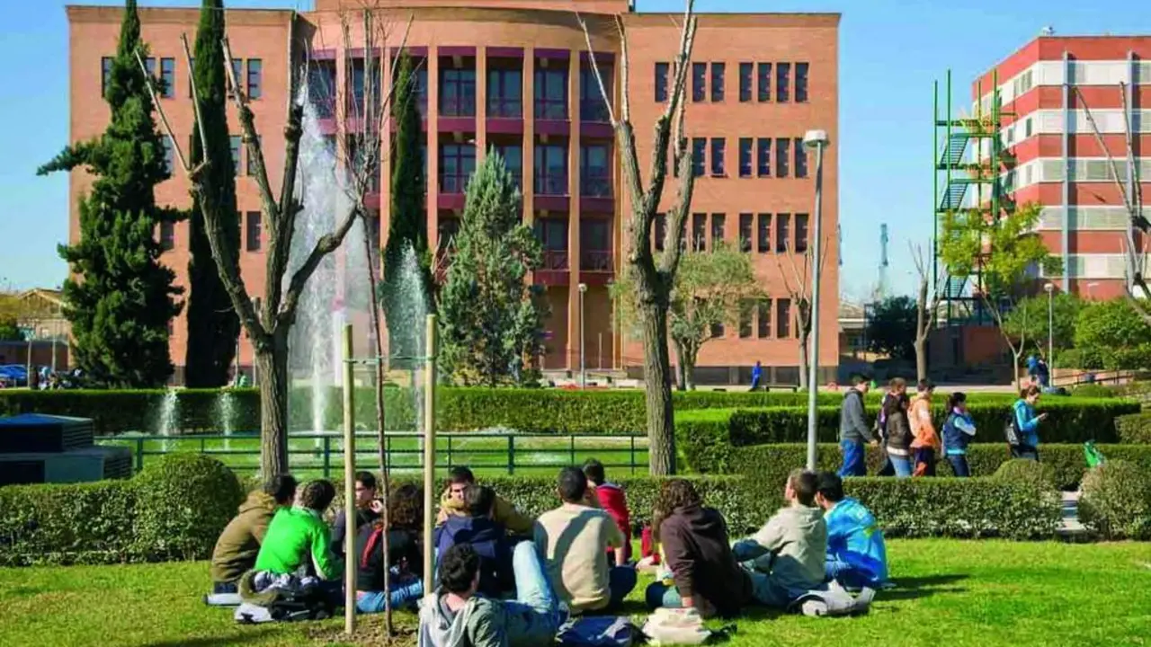 Campus de Reina Mercedes. - US