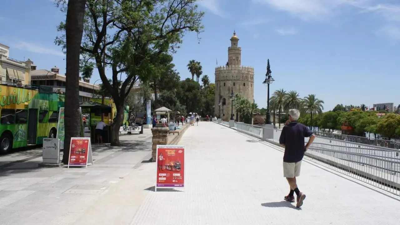 Paseo Col&oacute;n - IU