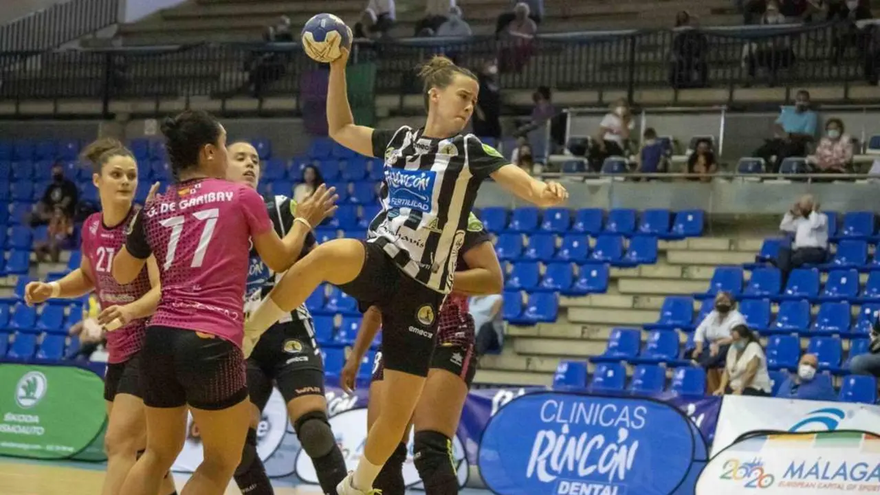 Rinc&oacute;n Fertilidad M&aacute;laga regresa con victoria contra el Aula Valladolid (26-24)