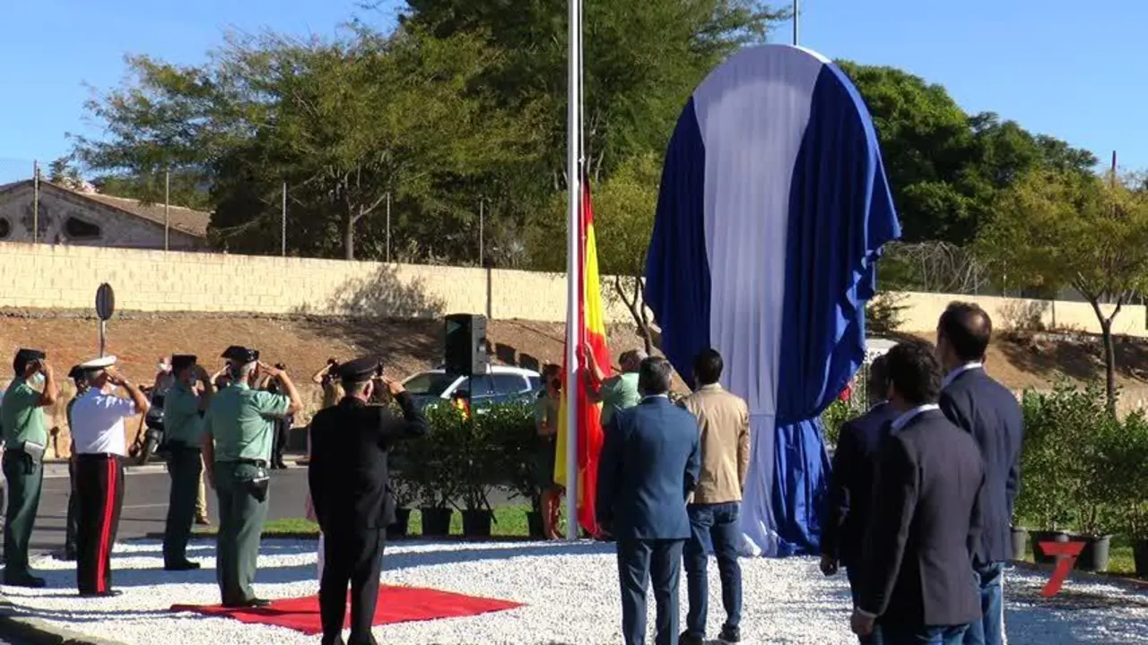 Jerez dedica una glorieta a la Guardia Civil por su servicio a la ciudad