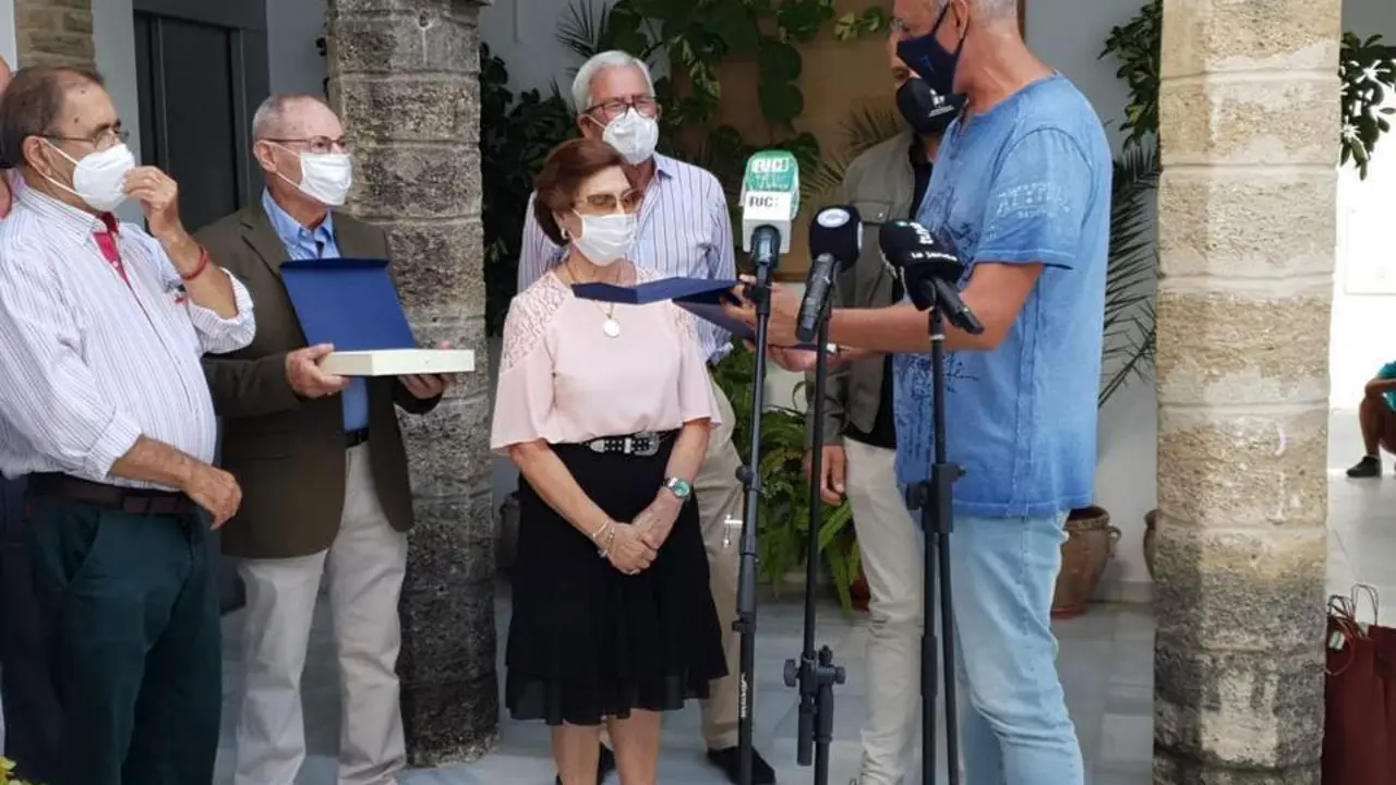 Mar&iacute;a Puente y Francisco Rodr&iacute;guez, homenajeados por el D&iacute;a del Mayor en Conil