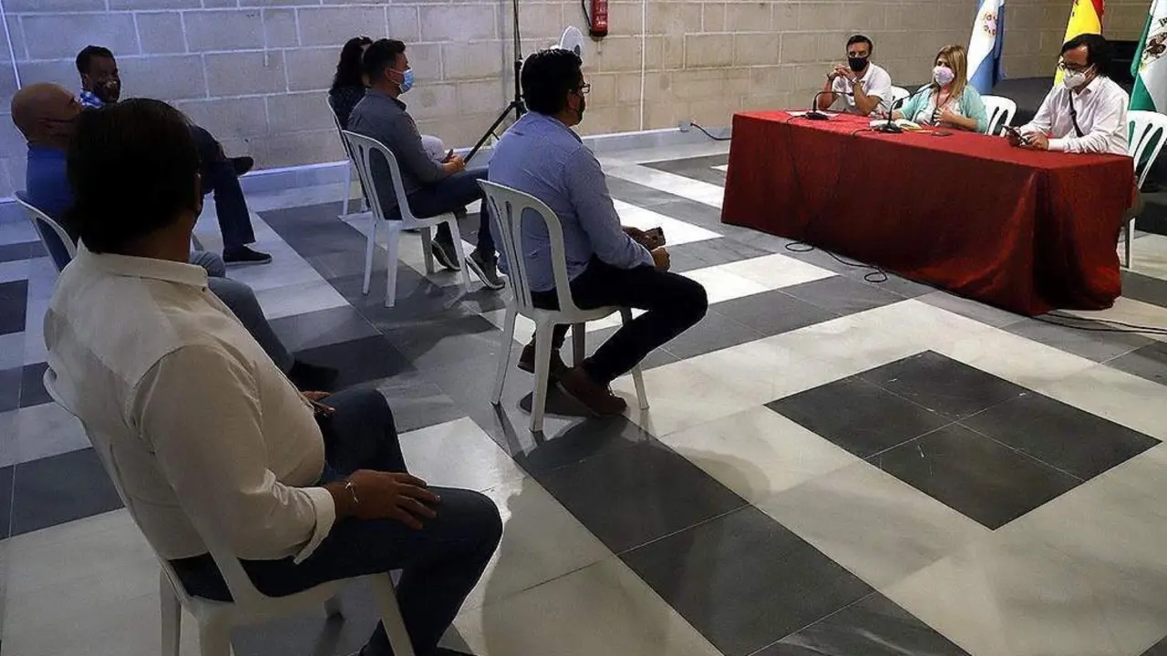 La alcaldesa de Jerez, reunida con representantes del sector de ocio - jerez.es