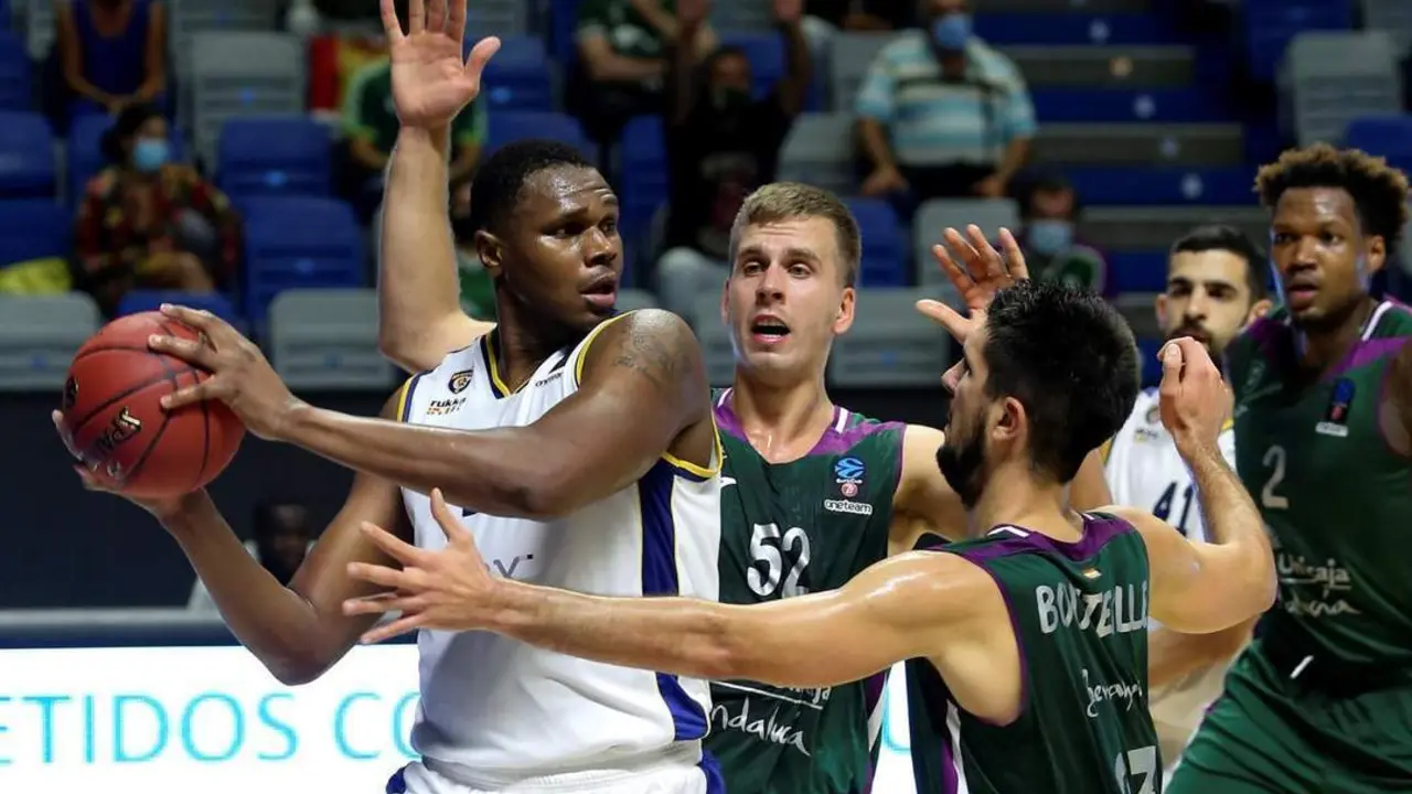 unicaja arranca con victoria. - daniel p&eacute;rez/efe