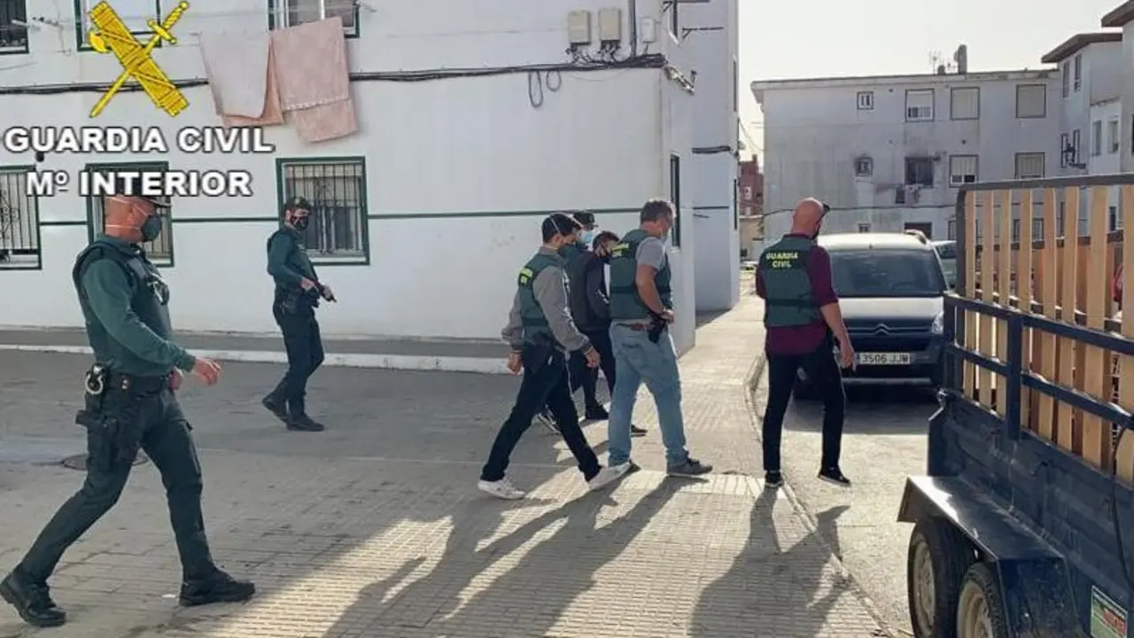 Desarticulan una organizaci&oacute;n dedicada al menudeo de 'coca' y hero&iacute;na en Barbate
